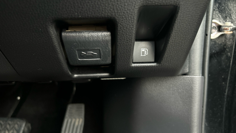 Toyota RAV4 2.5 VVT-i Hybrid Black Edition 5dr CVT Hybrid Estate